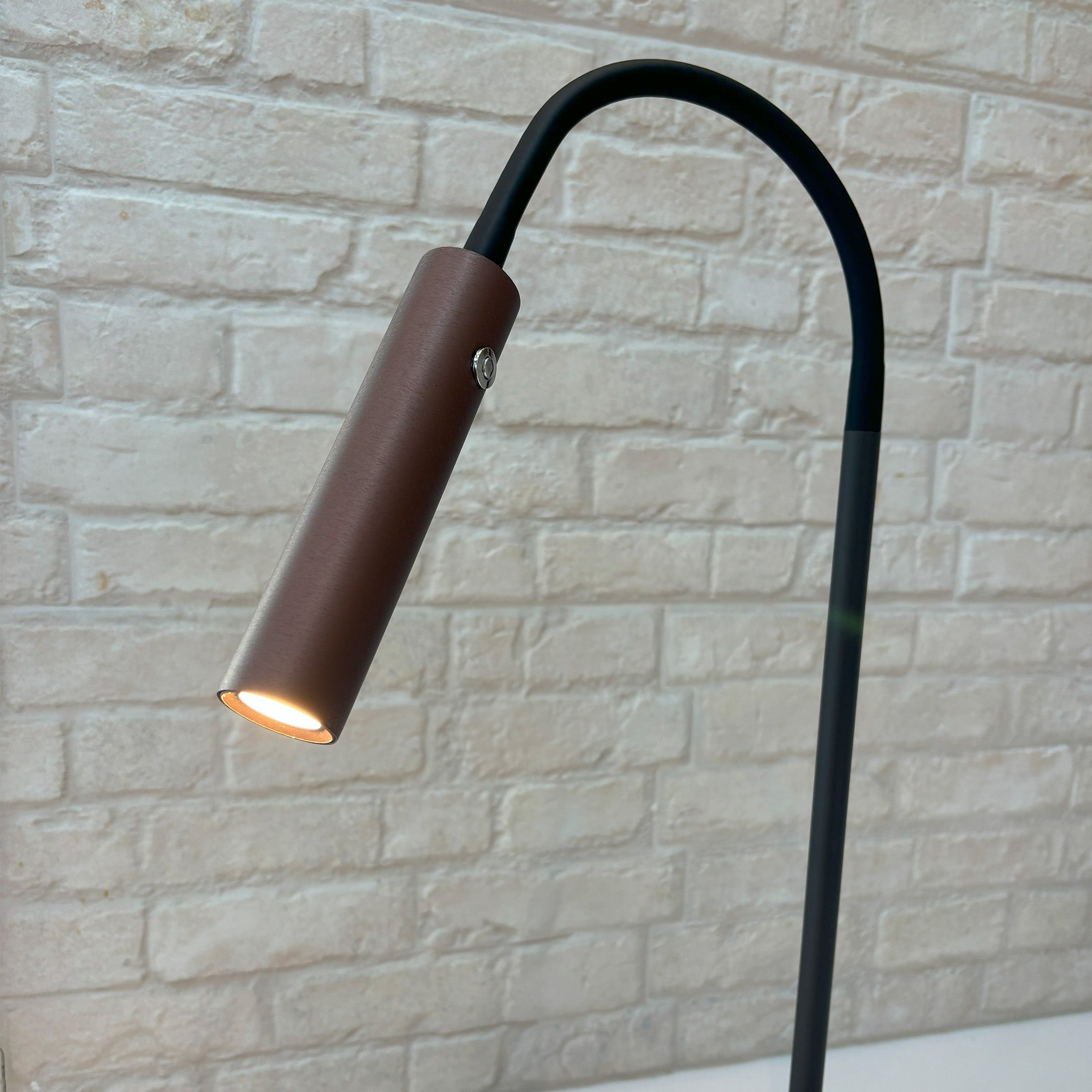 Spotlight Table Lamp with Adjustable Head